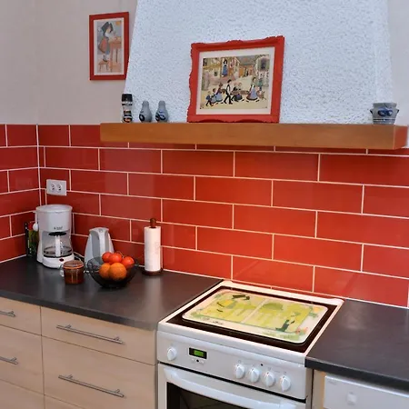 Apartment S'harzala Rouge